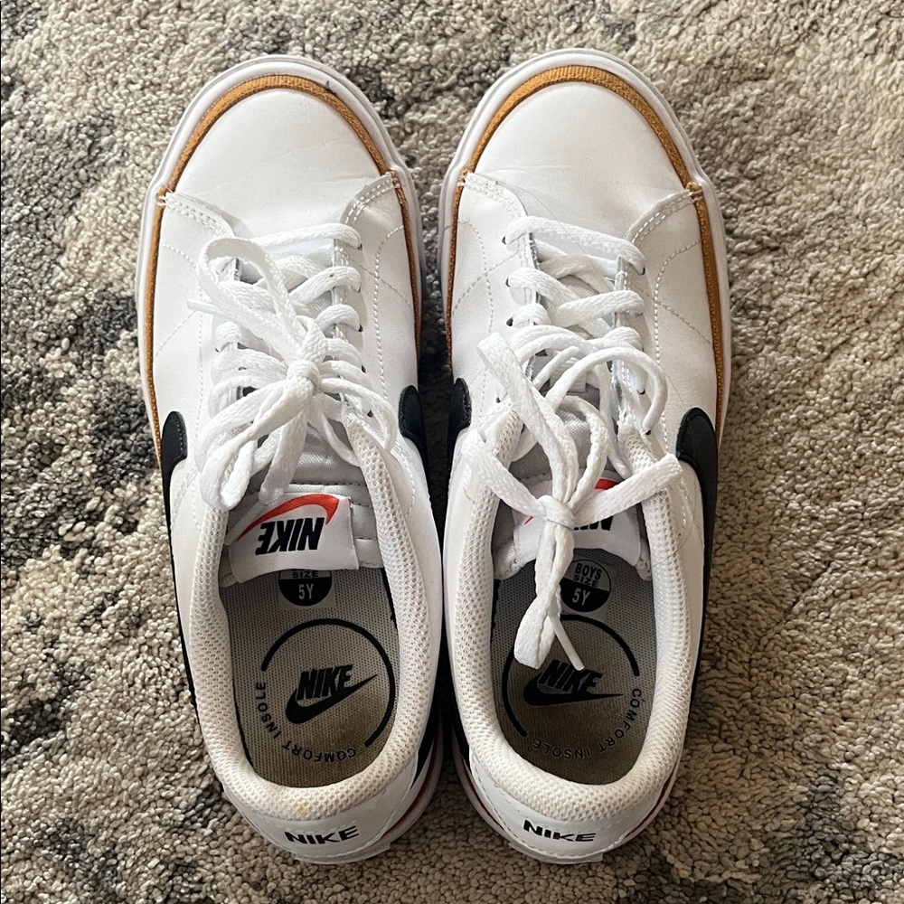 Nike White and Black Sneakers with Tan Trim